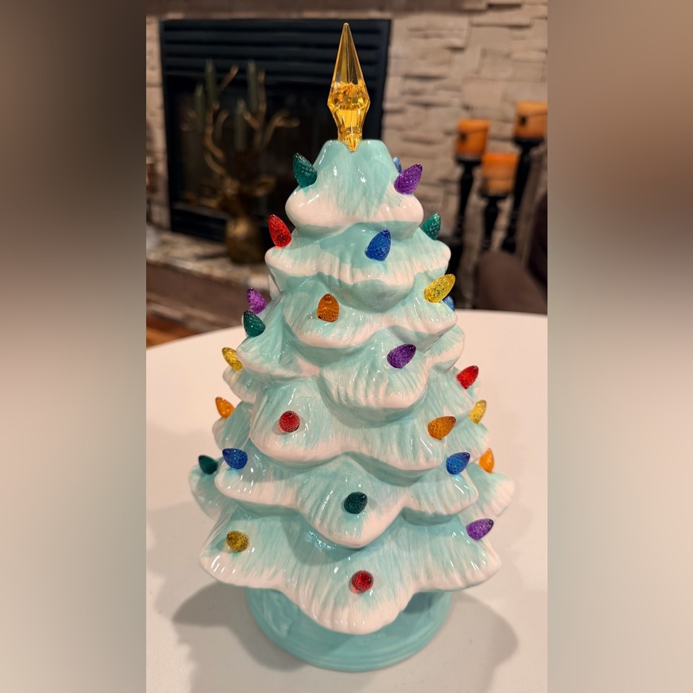 Mr. Christmas | Nostalgic Ceramic Light up Christmas Tree - Picture 4 of 14